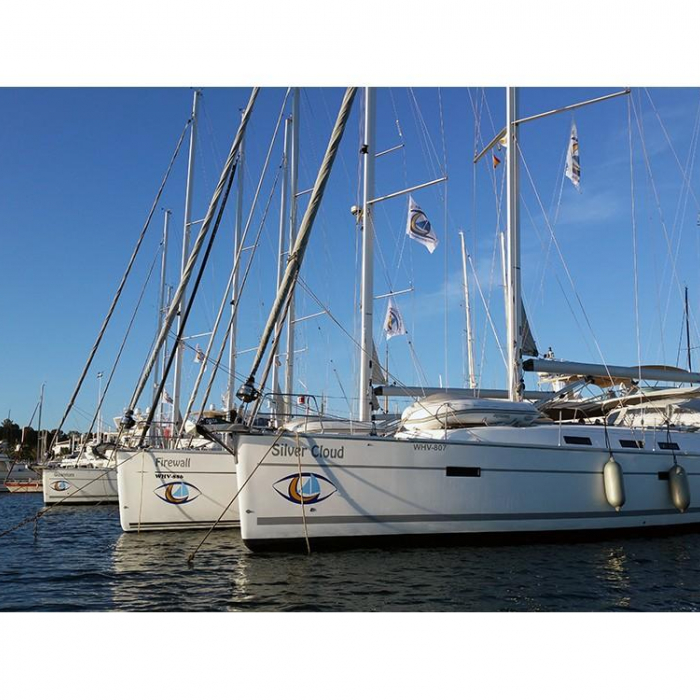 Silver Cloud | Bavaria Cruiser 50 photo 2