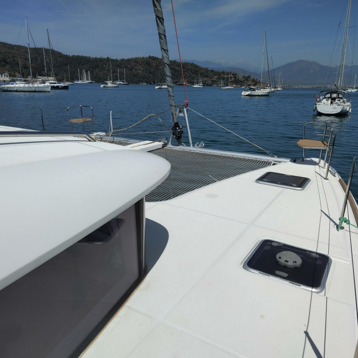 Santi | Lagoon 400 photo 36