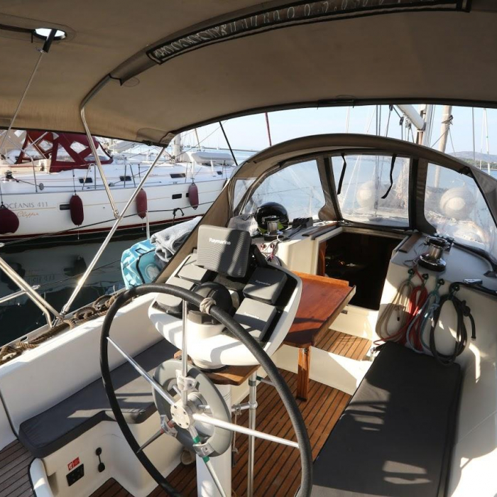 Sophia | Sun Odyssey 33 photo 2