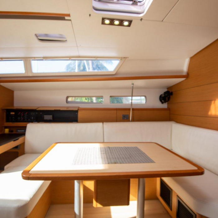 Aurora Belle | Sun Odyssey 469 photo 12