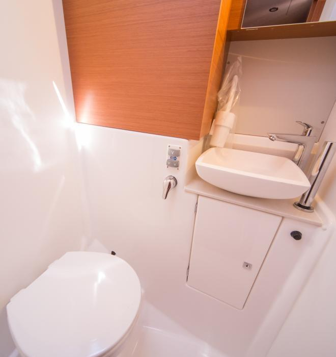 Houat | Dufour 520 GL photo 3