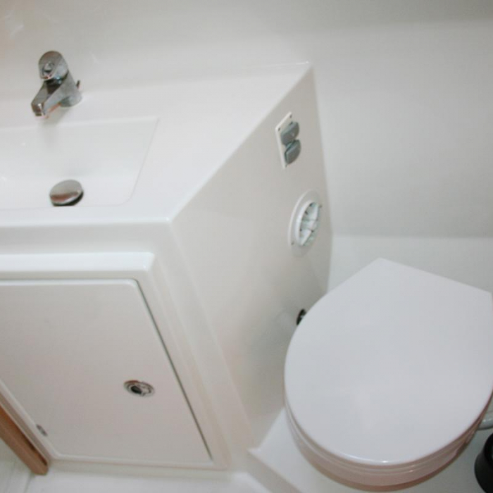 Mola Mola | Lagoon 42 photo 15