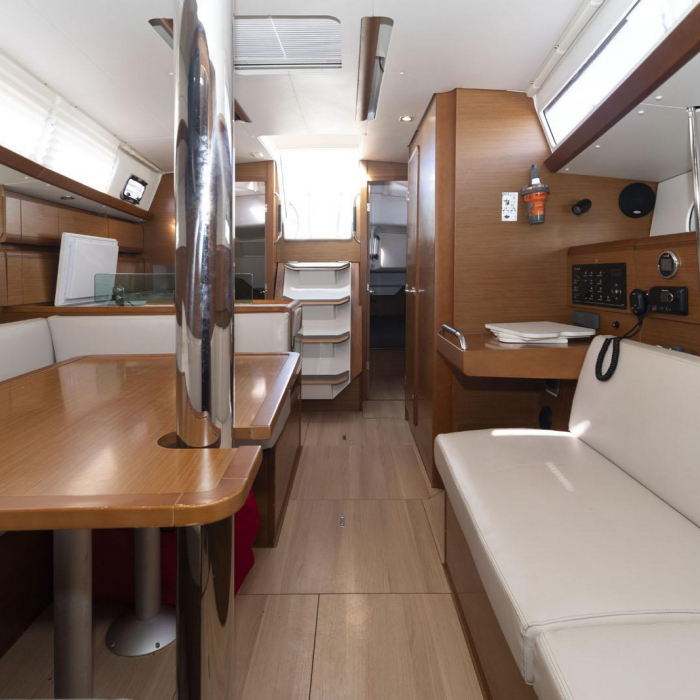 BarElli | Sun Odyssey 389 photo 17