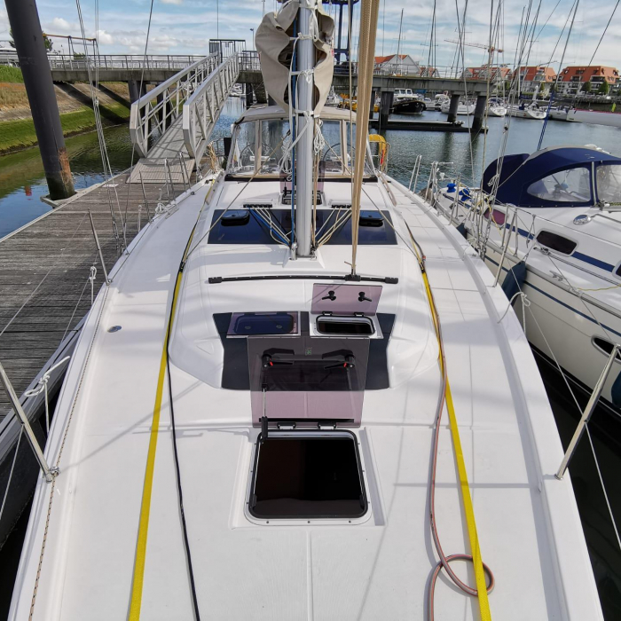 Antares | Dufour 390 Grand Large photo 8