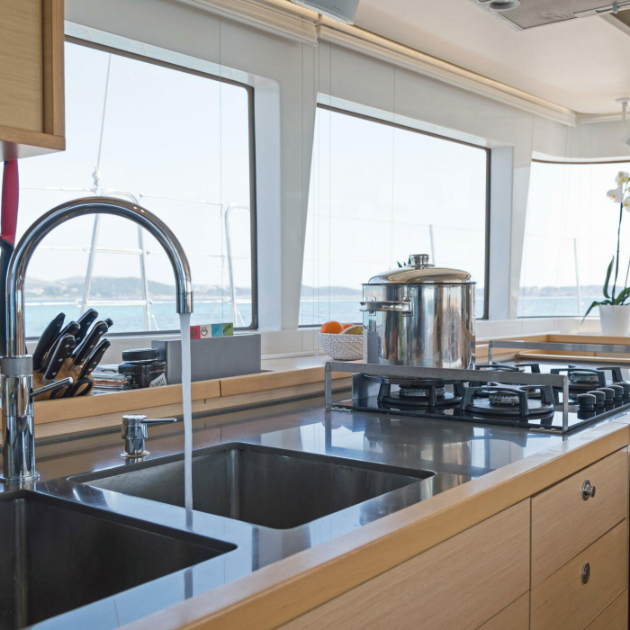 Cool Breeze | Lagoon 560 photo 36