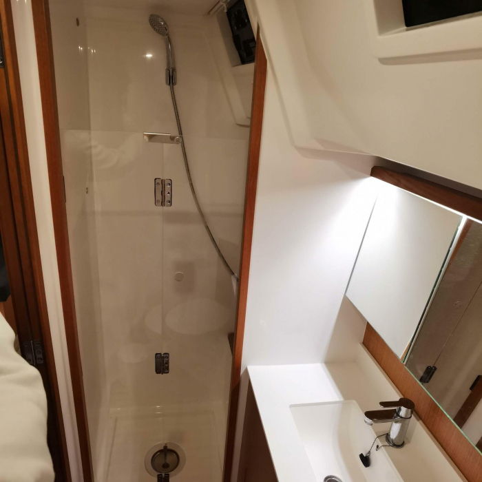 Prestige | Bavaria C45 photo 7