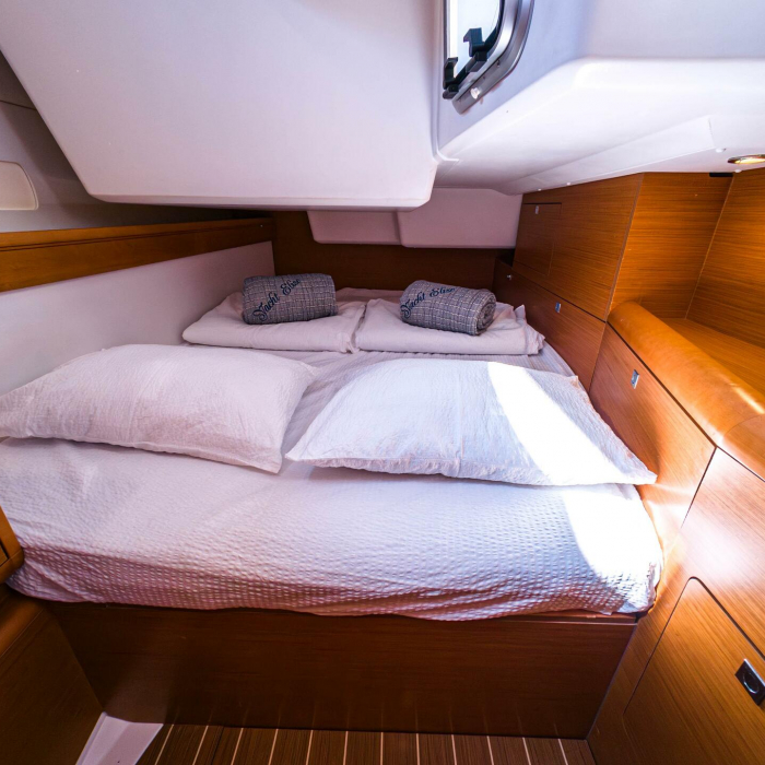 Elise af Sweden | Sun Odyssey 519 photo 17