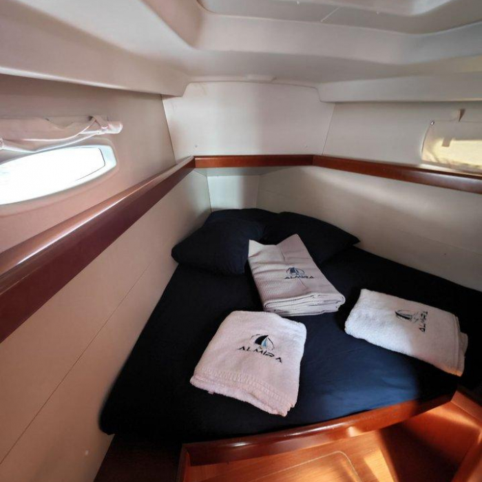 Violet | Oceanis 40 photo 13