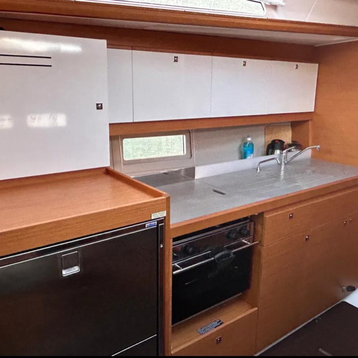 Sail Corvus | Dufour 390 Grand Large photo 11