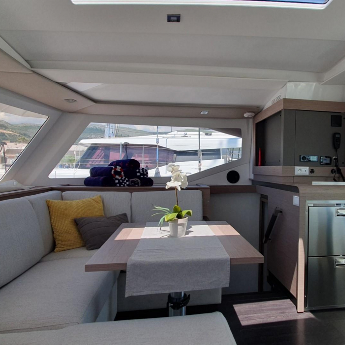 SAILOR VENUS | Isla 40 photo 8