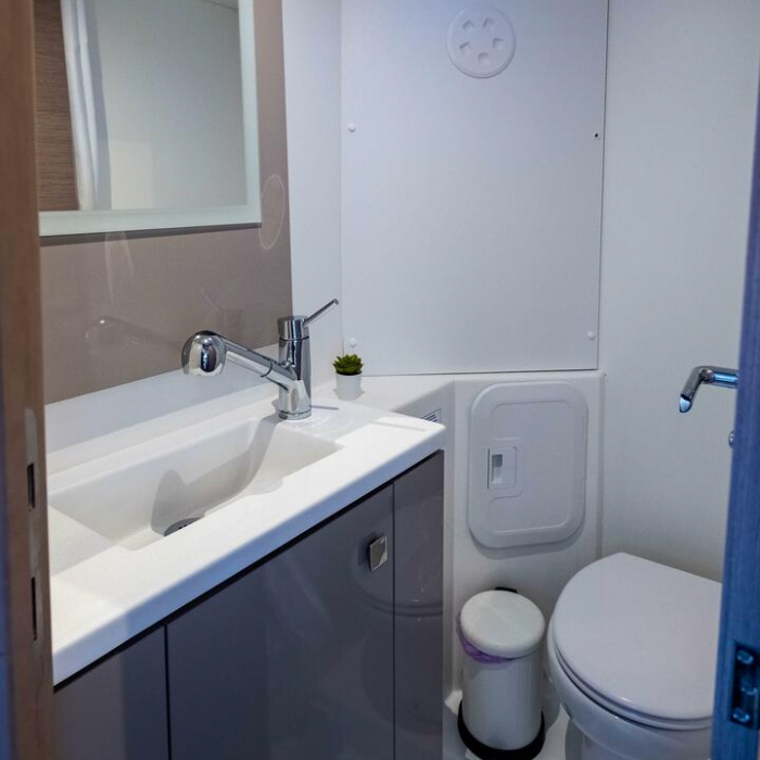 Artemis | Fountaine Pajot Isla 40 photo 108