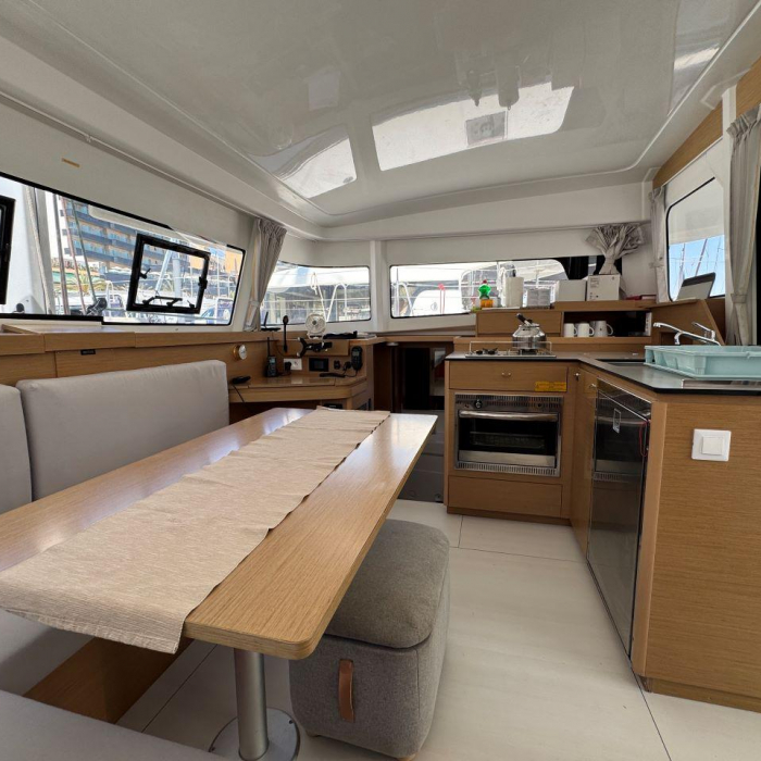 Lady Ellen | Excess 11 - 4 + 2 cab. photo 7