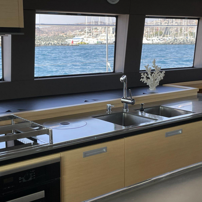 Pearly Gates | Lagoon 630 Powercat LUX photo 9