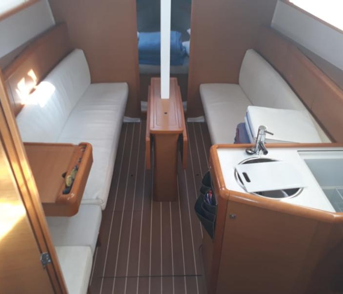 Omega | Sun Odyssey 33i photo 5