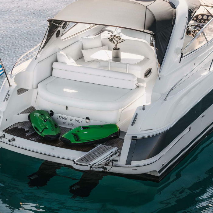 AEGEAN BLUE | Bavaria 40 photo 14