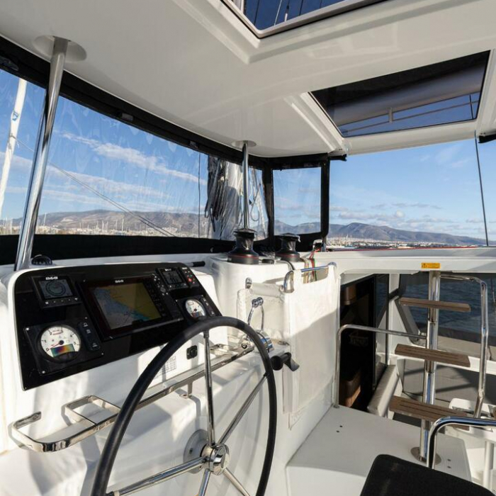 Notorious | Lagoon 42 photo 12