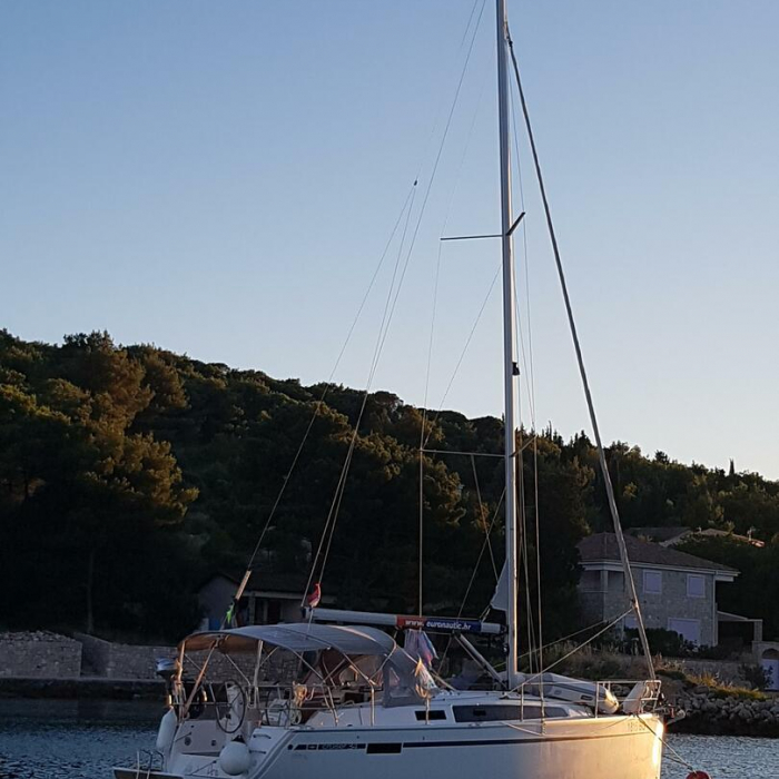 Aria | Bavaria Cruiser 34 photo 8