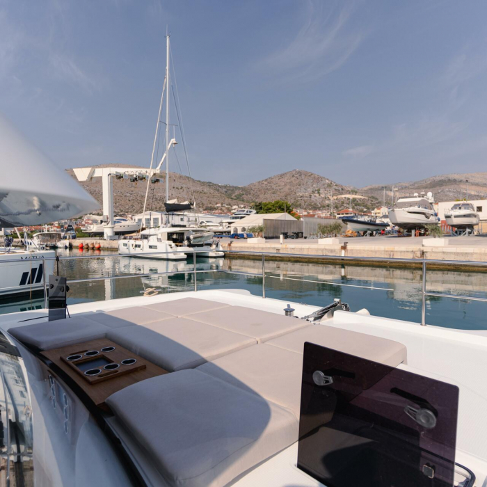 Dana | Fountaine Pajot MY4.S photo 5