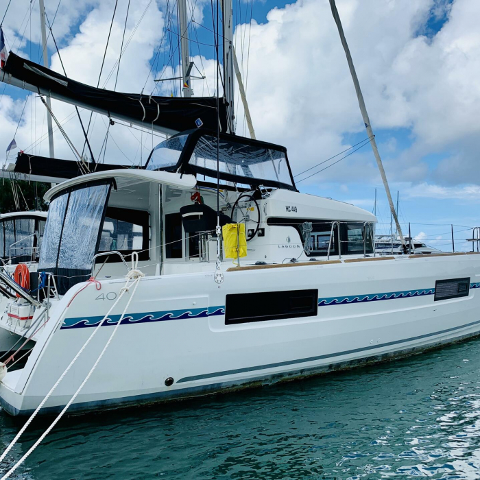 Unique | Lagoon 40 photo 1