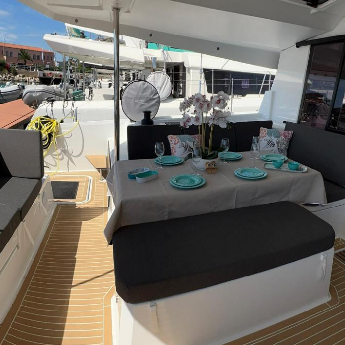 Bollinger | Fountaine Pajot Astrea 42 photo 2