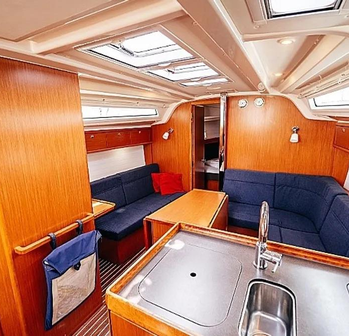 Blue Tone | Bavaria Cruiser 37 photo 3