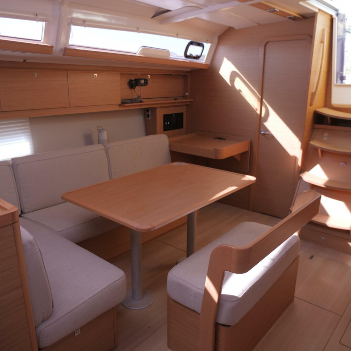 Bloody Mary | Dufour 430 photo 15