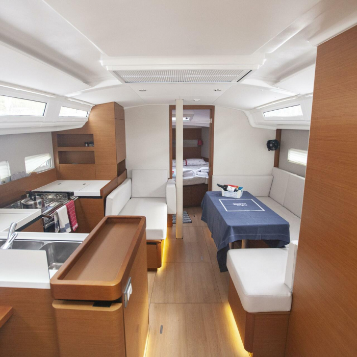 Sea Breeze | Sun Odyssey 410 photo 3