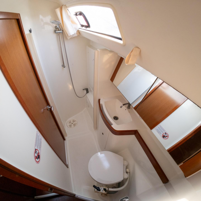 Violet | Oceanis 40 photo 11