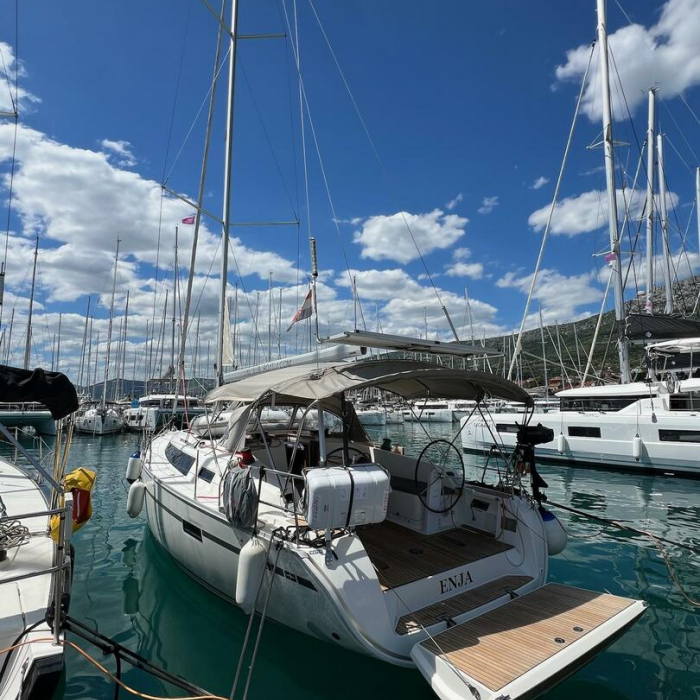 Enja | Bavaria Cruiser 41 photo 12