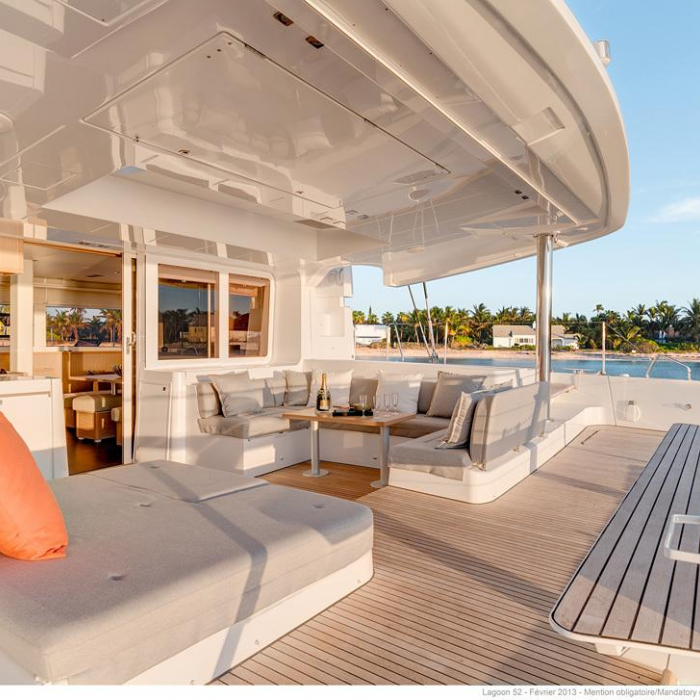 Velar | Lagoon 52 photo 2