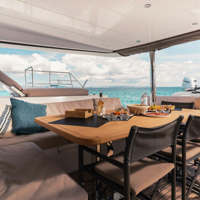 Baltsar | Lagoon 560 S2 FULL EQUIPE LUXE photo 7