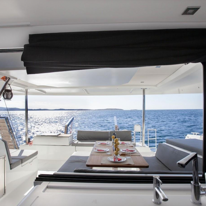 Olympus - Green Wave | Fountaine Pajot 45 photo 4