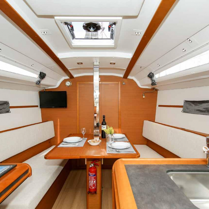 Polly Fun | Sun Odyssey 349 photo 14