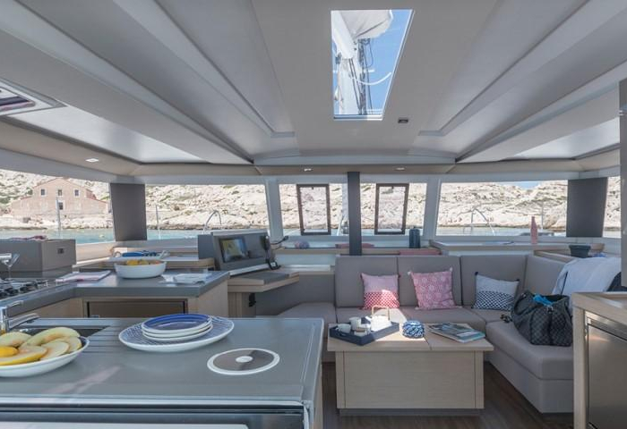 EL LIBERTAT | Fountaine Pajot Astrea 42 photo 8