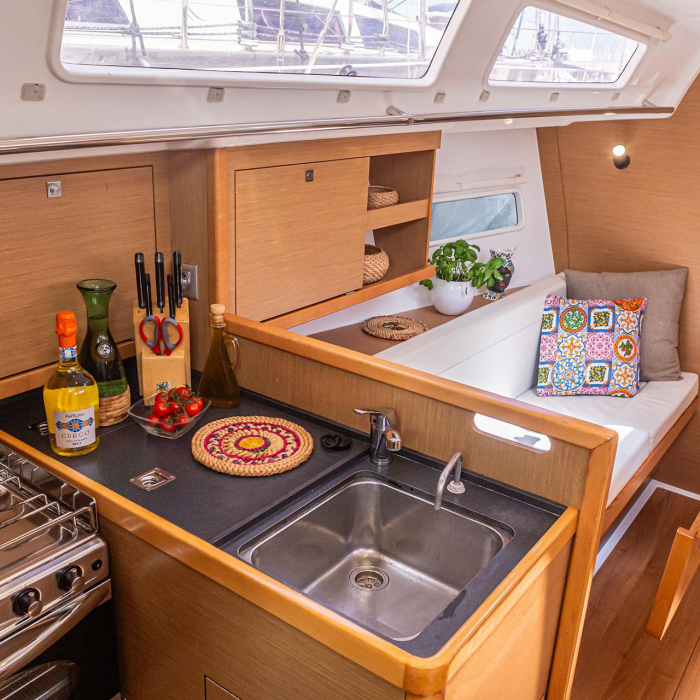 Hija del Viento | Sun Odyssey 319 photo 7