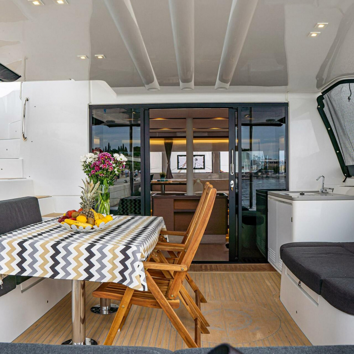 PRINCESS KISS | Lagoon 50 photo 12