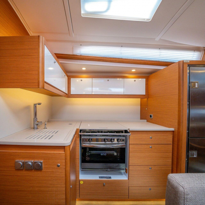 Gusto 7 | Dufour 470 photo 10