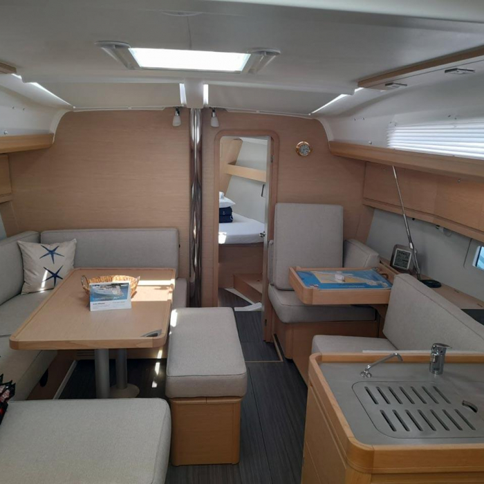 Altair | Dufour 412 photo 7