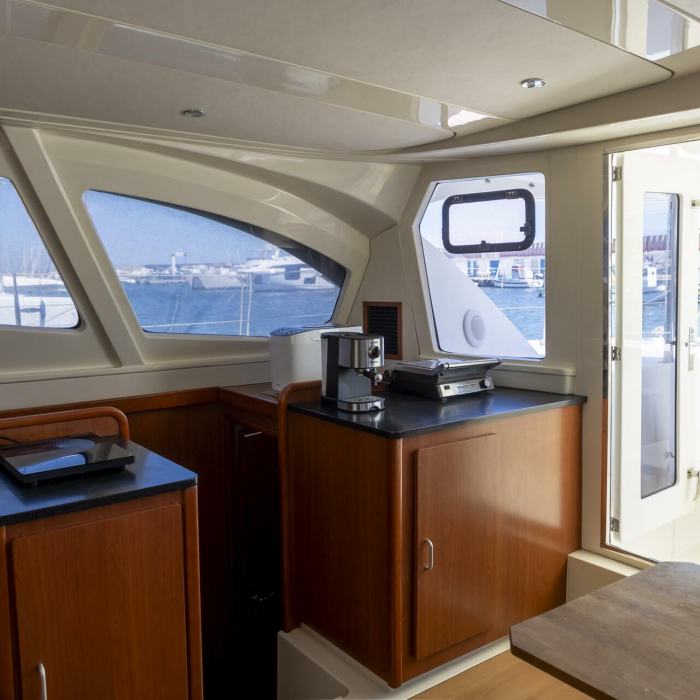 Tongaroa | Leopard 44 photo 3