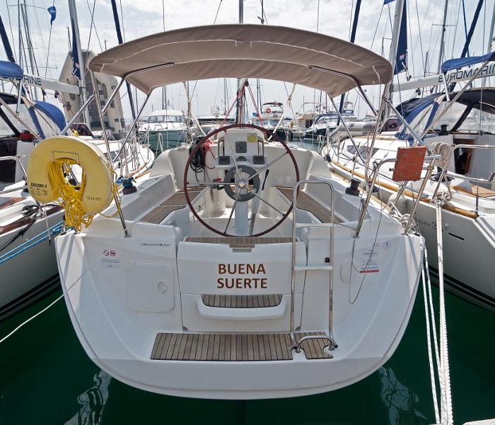Buena Suerte | Sun Odyssey 33i photo 3