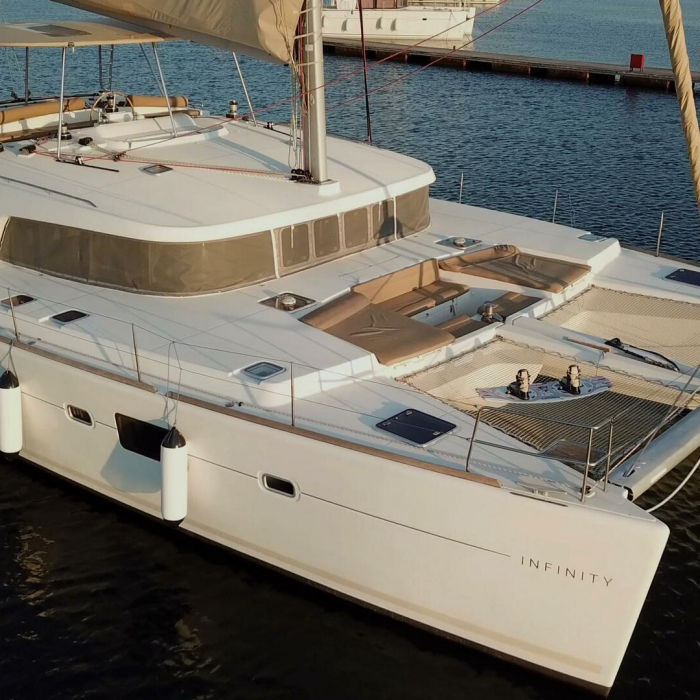 Infinity | Lagoon 500 photo 6