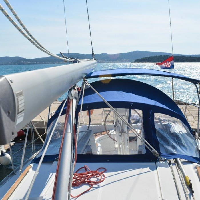 Despina | Oceanis Clipper 323 photo 1