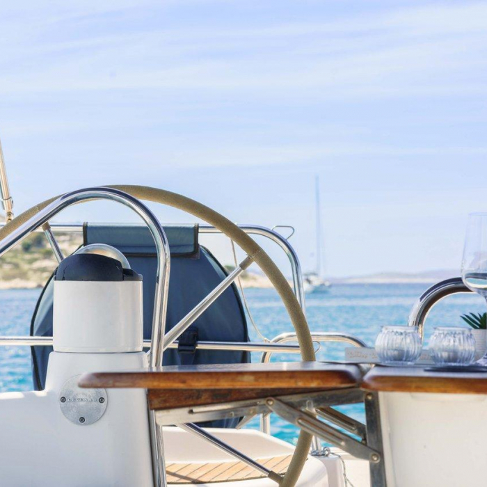 Ema | Sun Odyssey 42i photo 10