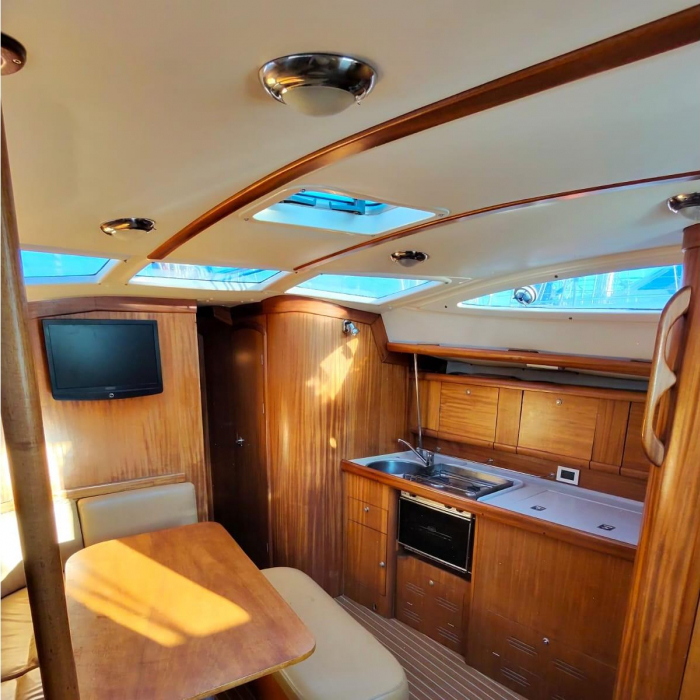 Penny Will | Delphia 40 photo 4