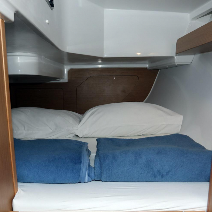 Tatjana | Sun Odyssey 319 photo 11