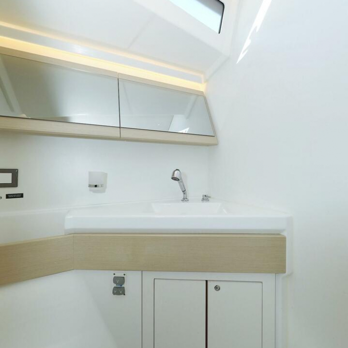 Lambda | Oceanis 46.1 photo 11