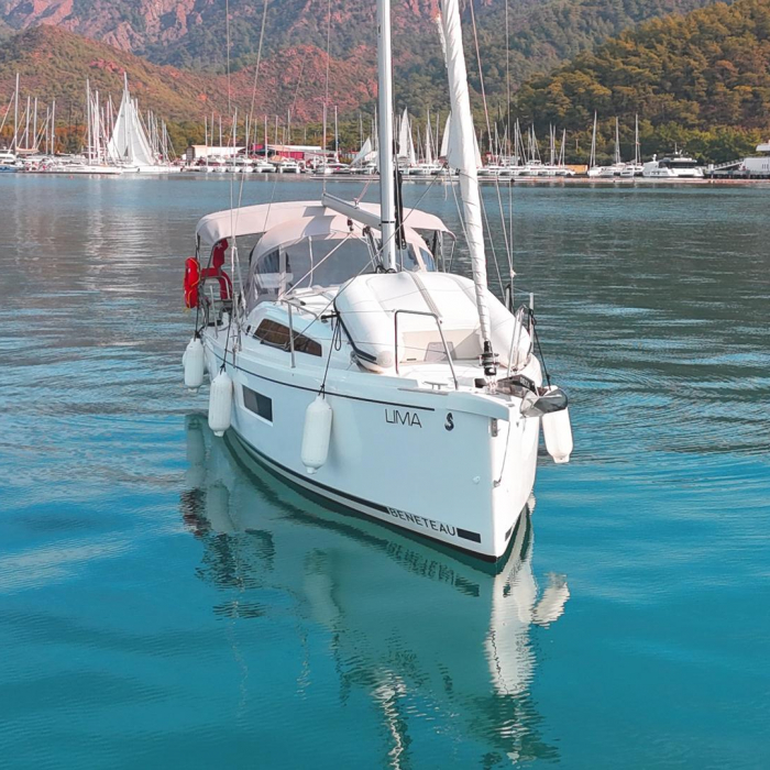 Lima | Oceanis 30.1 photo 12