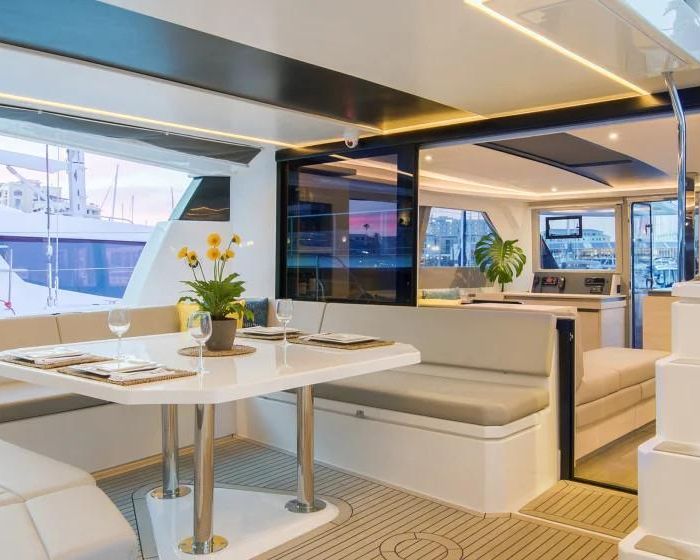  | Moorings 5000-6 photo 4