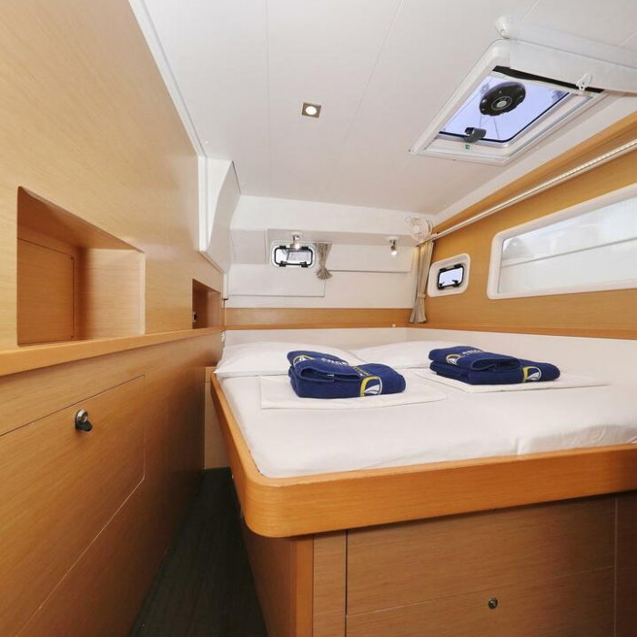 Ladies First | Lagoon 400 S2 photo 2