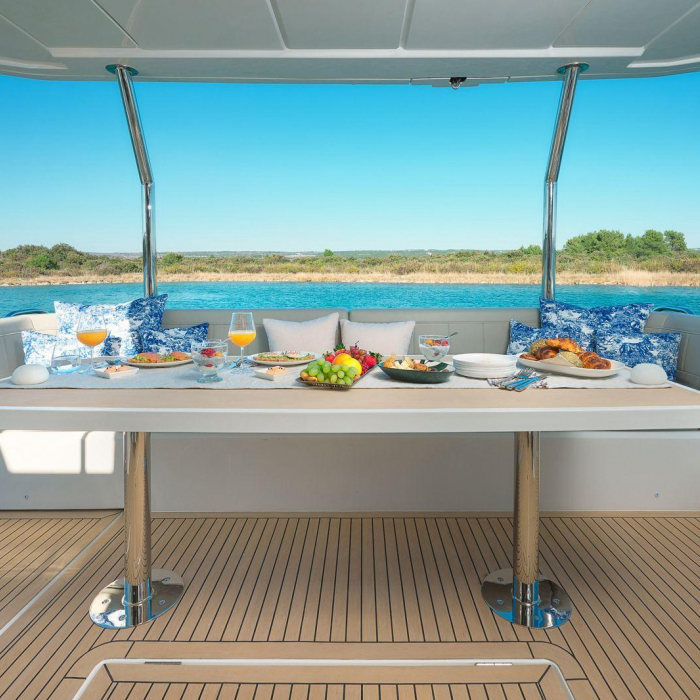 By My Side | Aquila 54 photo 13